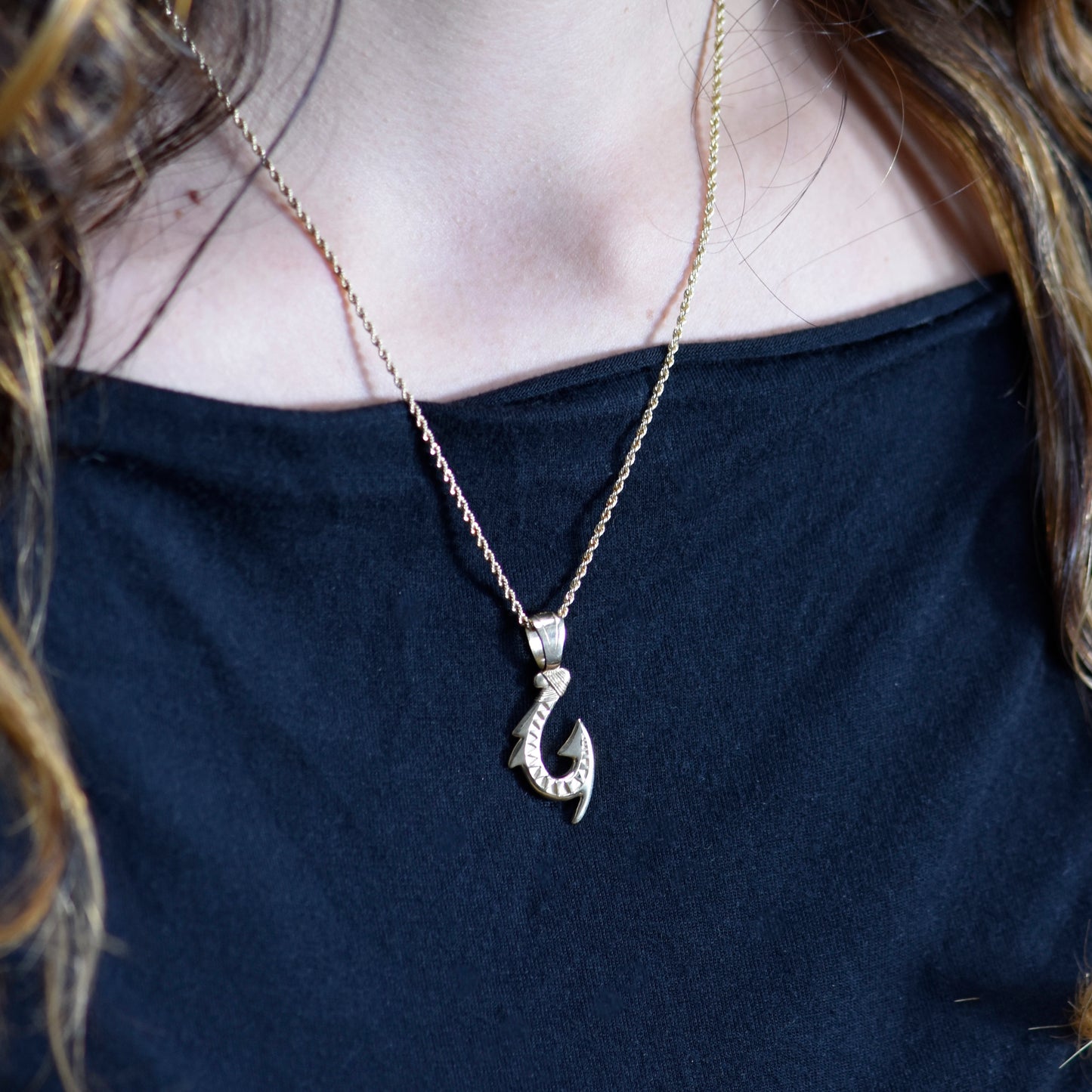 Hawaiian Style Hook Pendant - Small