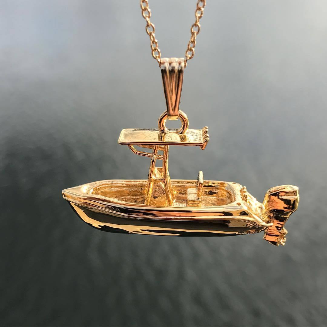 Center Console Fishing Boat Single Outboard Pendant