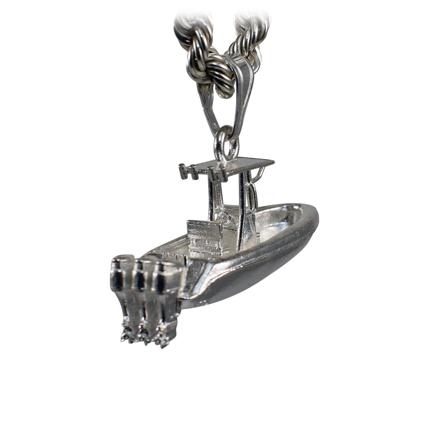 Center Console Fishing Boat Triple Outboard Pendant