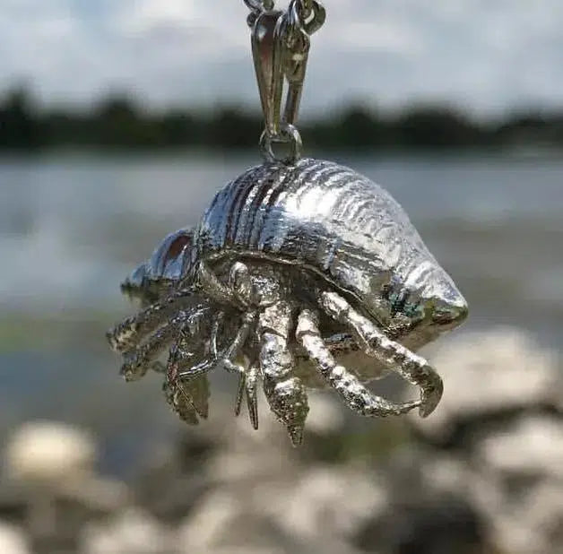Sebastian The Crab Necklace – Ilona Guest