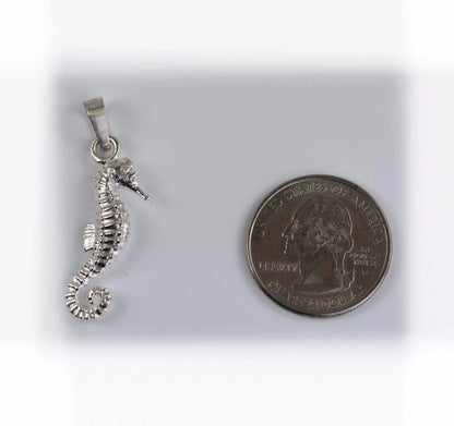 Seahorse Pendant - Medium